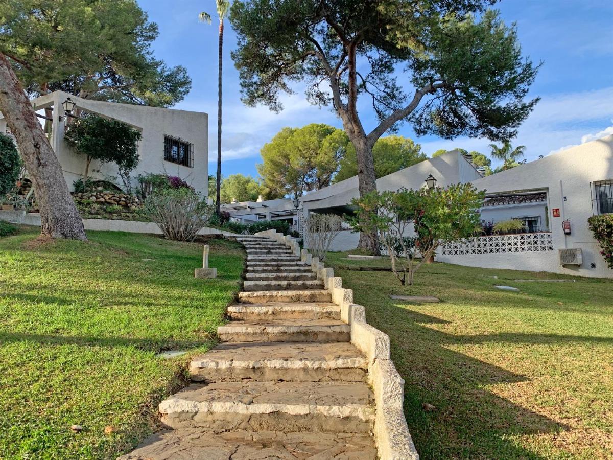 Bungalow With Large Terrace In A Quiet Park - Beach Nearby Sitio de Calahonda Екстериор снимка